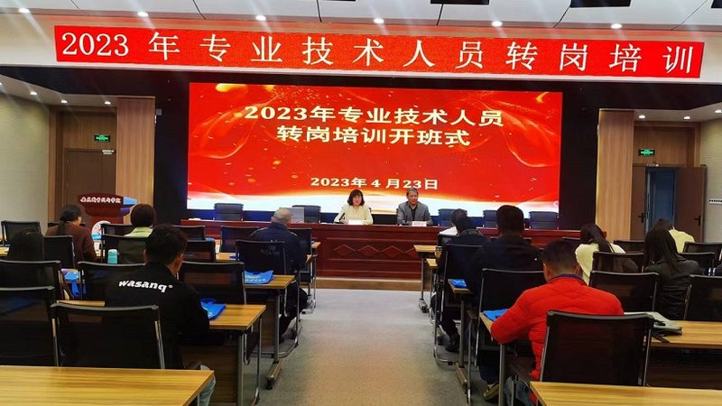 周末叉车培训，课程如何安排更高效？**