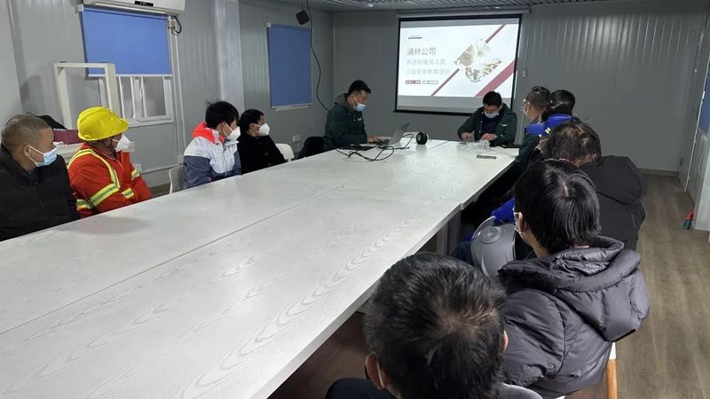 在签订合同的过程中，要确保合同条款的规范性。以下是一些需要注意的条款：